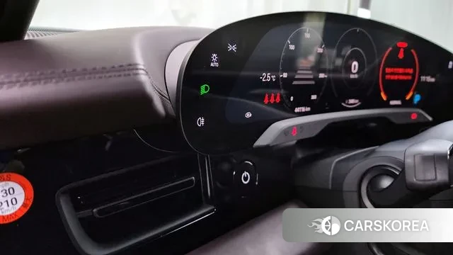 Porsche Taycan id 3438023 из Кореи 7