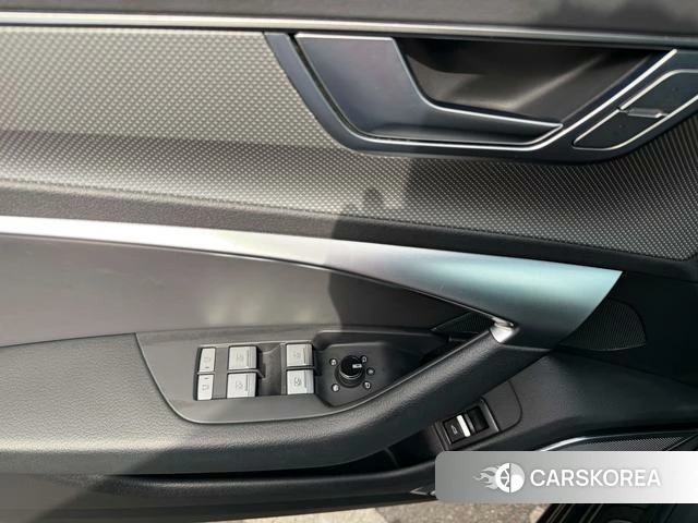 Audi A6L id 4254850 из Китая 7