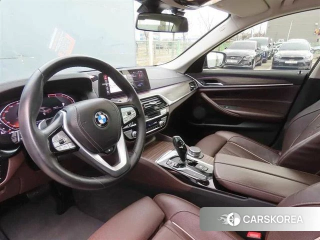 BMW 5 Series (G30) id 3924502 из Кореи 7