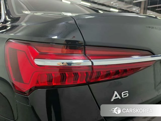 Audi A6L id 4392089 из Китая 7