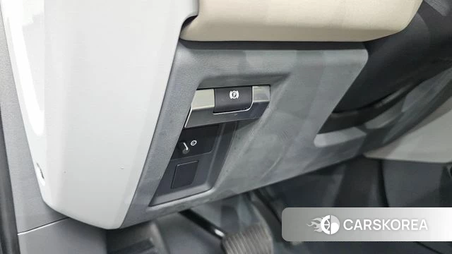 Land Rover Defender (L663) id 4230360 из Кореи 7