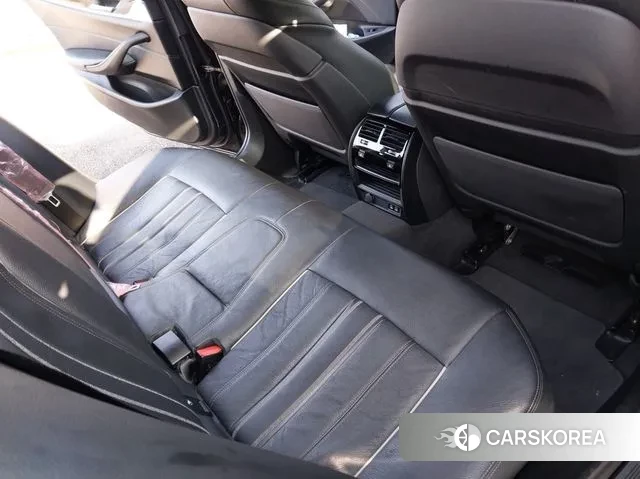 BMW 5 Series (G30) id 3695329 из Кореи 7