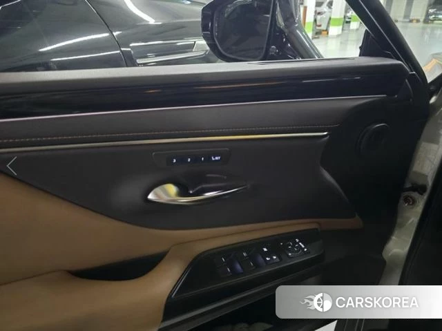 Lexus ES300h 7th generation id 4900618 из Кореи 7