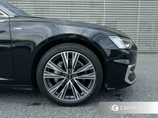 Audi A6L id 4353076 из Китая 7