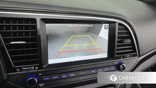 Hyundai Avante AD id 3754645 из Кореи 7