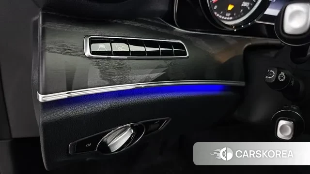 Mercedes-Benz E-Class W213 id 3761352 из Кореи 7