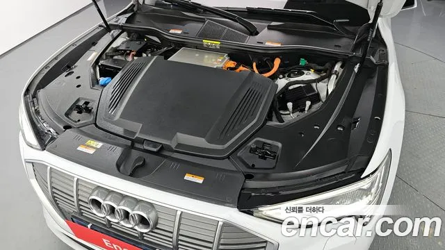 Audi e-Tron id 2678278 из Кореи 7