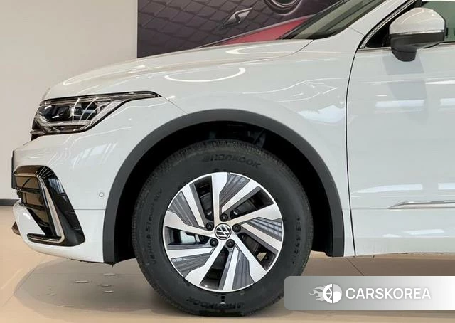 Volkswagen Tiguan L PHEV id 4333656 из Китая 7