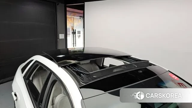 Hyundai Grandeur Hybrid (GN7) id 3394250 из Кореи 7