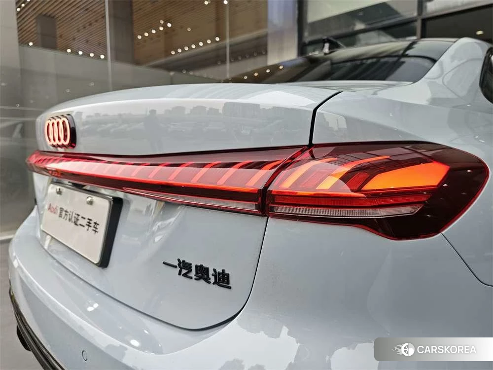 Audi A5L id 4461842 из Китая 7