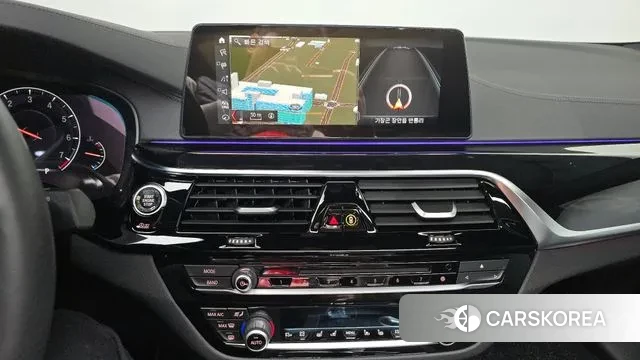 BMW 5 Series (G30) id 3368576 из Кореи 7