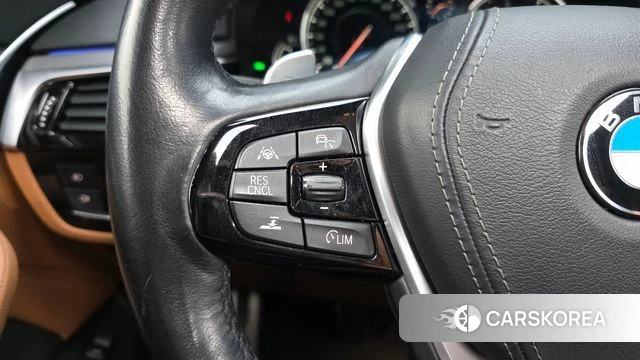 BMW 5 Series (G30) id 4197266 из Кореи 7