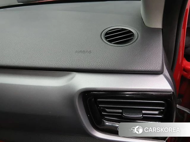 Kia Stonic id 4610351 из Кореи 7