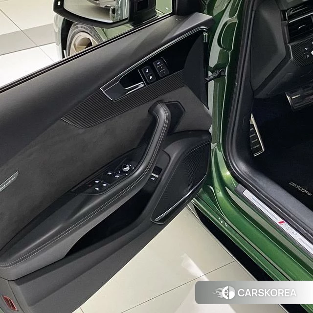 Audi RS 4 id 4222033 из Китая 7