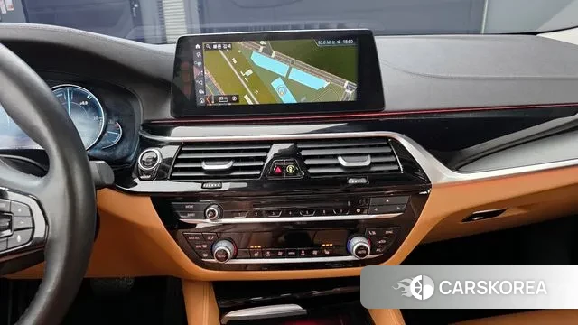 BMW 5 Series (G30) id 3039395 из Кореи 7