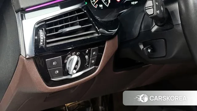 BMW 5 Series (G30) id 3515017 из Кореи 7