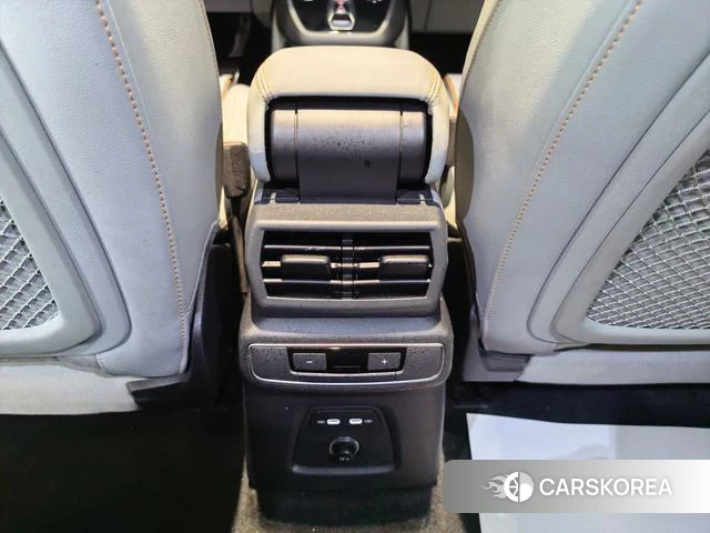 Audi Q5 e-tron id 3919440 из Китая 7