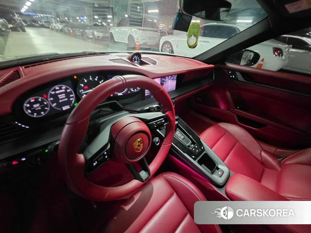 Porsche 911(992) id 4842604 из Кореи 7