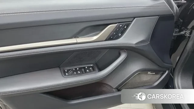 Porsche Taycan id 3471911 из Кореи 7