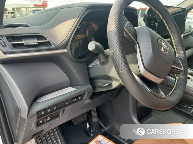 Toyota Saina id 4274471 из Китая 7
