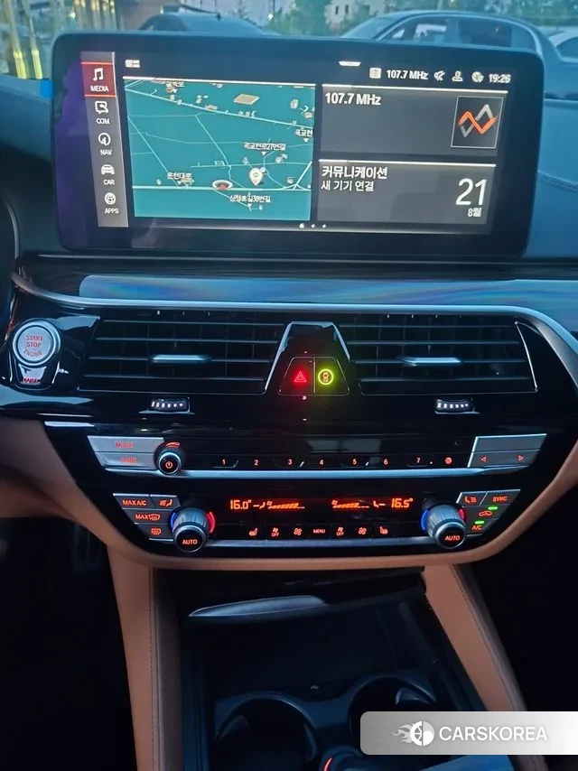 BMW 5 Series (G30) id 3054669 из Кореи 7