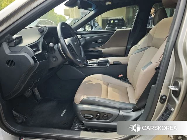 Lexus ES id 4259799 из Китая 7