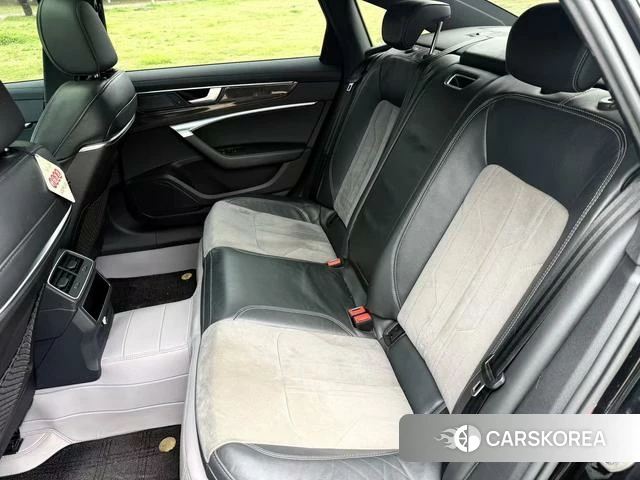 Audi A6L id 4273503 из Китая 7