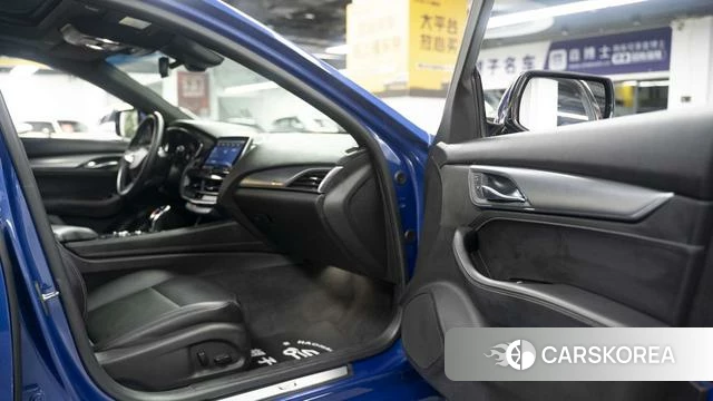 Cadillac CT5 id 3896287 из Китая 7