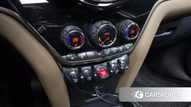 Mini Cooper D Countryman id 3748353 из Кореи 7