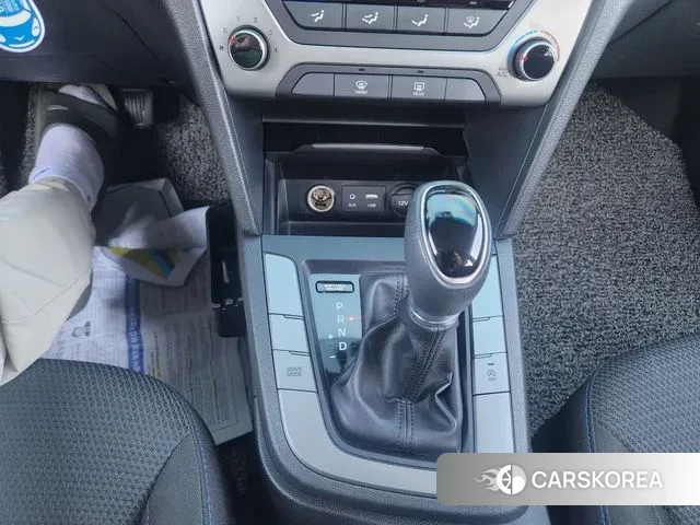 Hyundai Avante AD id 3226999 из Кореи 7