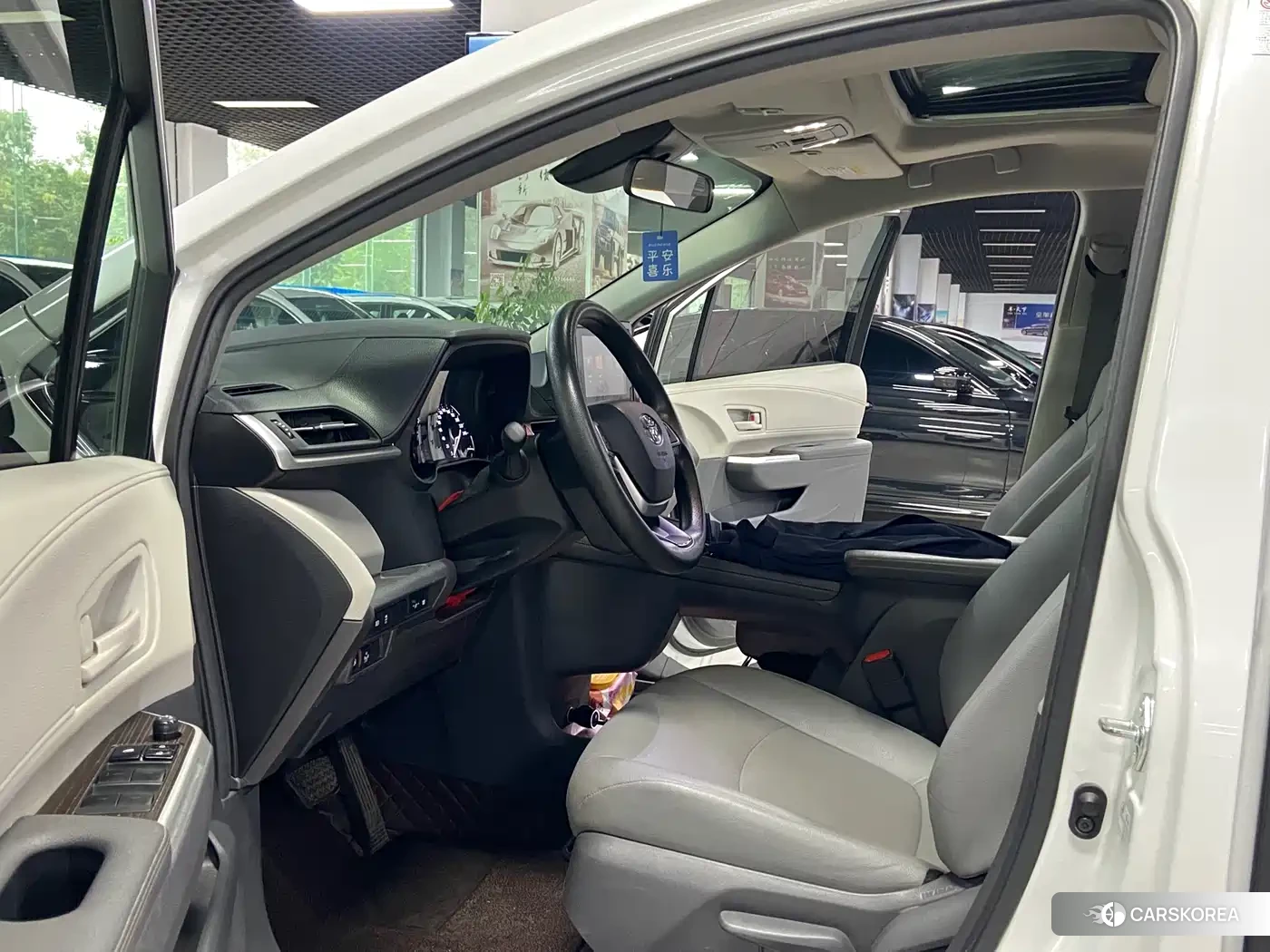 Toyota Granvia id 4538677 из Китая 7