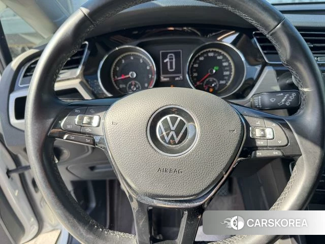 Volkswagen Touran L id 4272818 из Китая 7