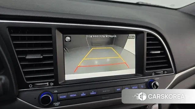 Hyundai Avante AD id 3330739 из Кореи 7