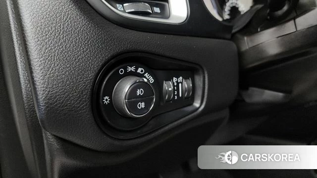 Jeep Renegade id 4637399 из Кореи 7