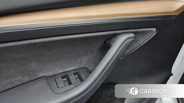 Tesla Model Y id 3322088 из Кореи 7