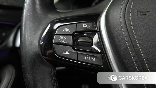 BMW 5 Series (G30) id 4496560 из Кореи 7
