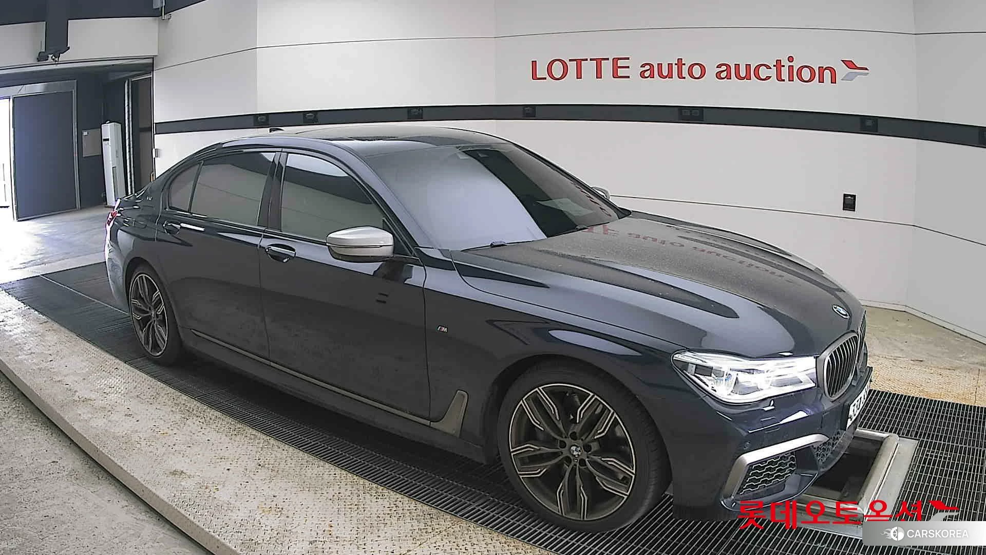 BMW  M760Li xDrive id 4289667 из Кореи 7