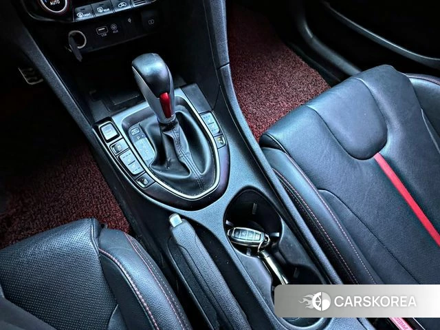 Hyundai Veloster (JS) id 4286306 из Кореи 7