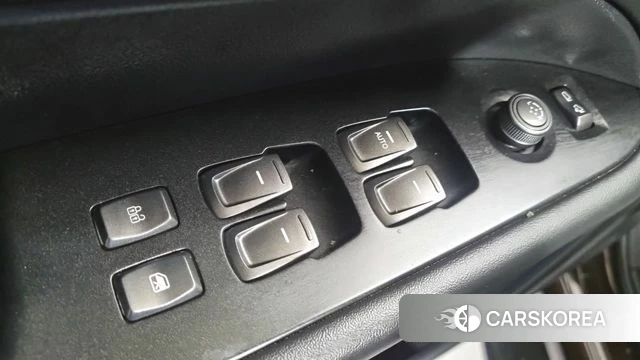 Ssangyong Rexton Sports id 3828341 из Кореи 7