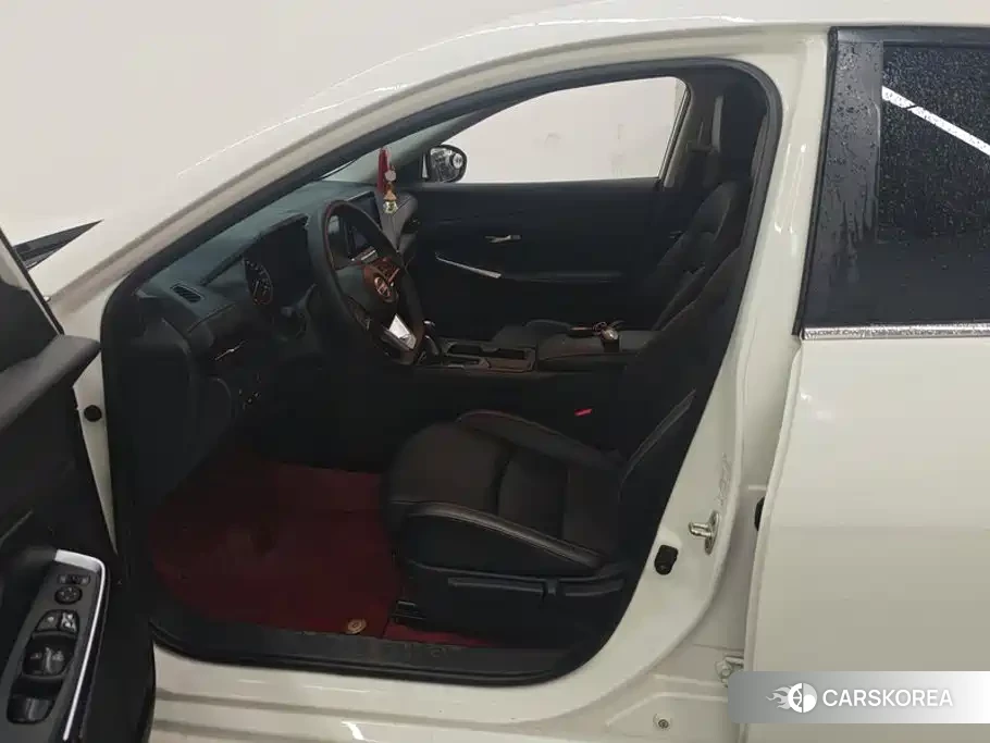 Nissan Sylphy id 4674408 из Китая 7