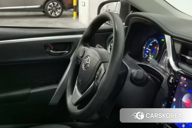 Toyota Corolla dual engine E+ id 4276506 из Китая 7