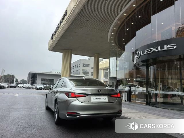Lexus ES id 4277095 из Китая 7