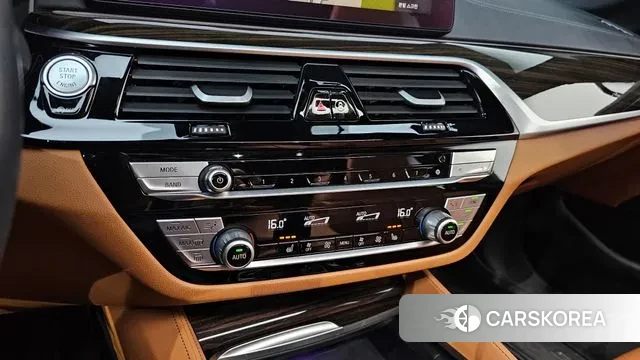 BMW 5 Series (G30) id 2931895 из Кореи 7