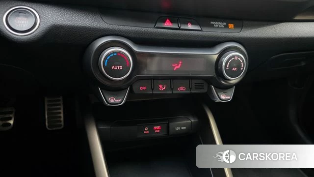 Kia Stonic id 4699015 из Кореи 7