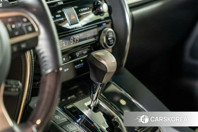 Lexus LM id 4314242 из Китая 7