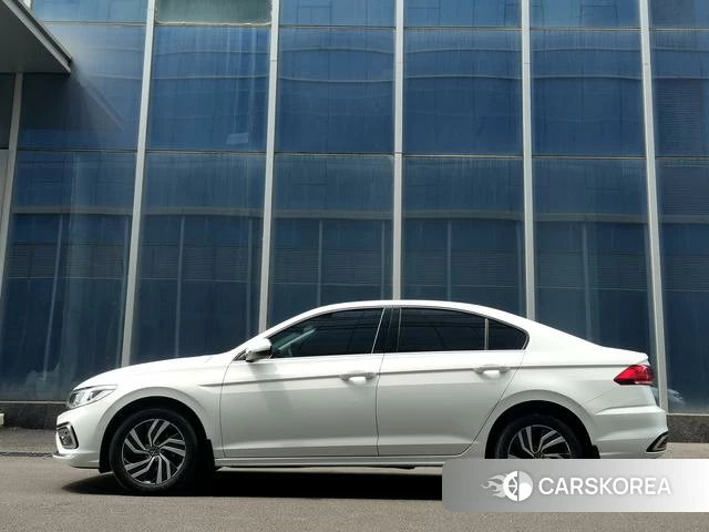 Volkswagen Bora id 4258773 из Китая 7