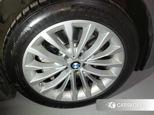 BMW 5 Series (G30) id 3919764 из Кореи 7