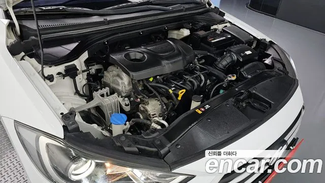 Hyundai Avante AD id 2690796 из Кореи 7