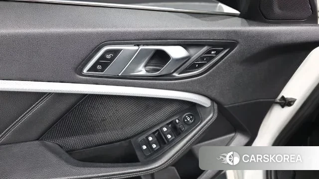 BMW 1 Series (F40) id 3771563 из Кореи 7