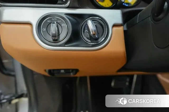 Porsche 911 id 3773158 из Кореи 7